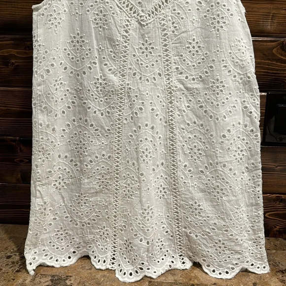 Lioness Tunic - Picture 3 of 12